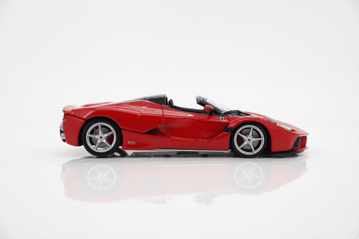 bburago-street-cars-laferrari-aperta-modellauto-1-24-rot image 3