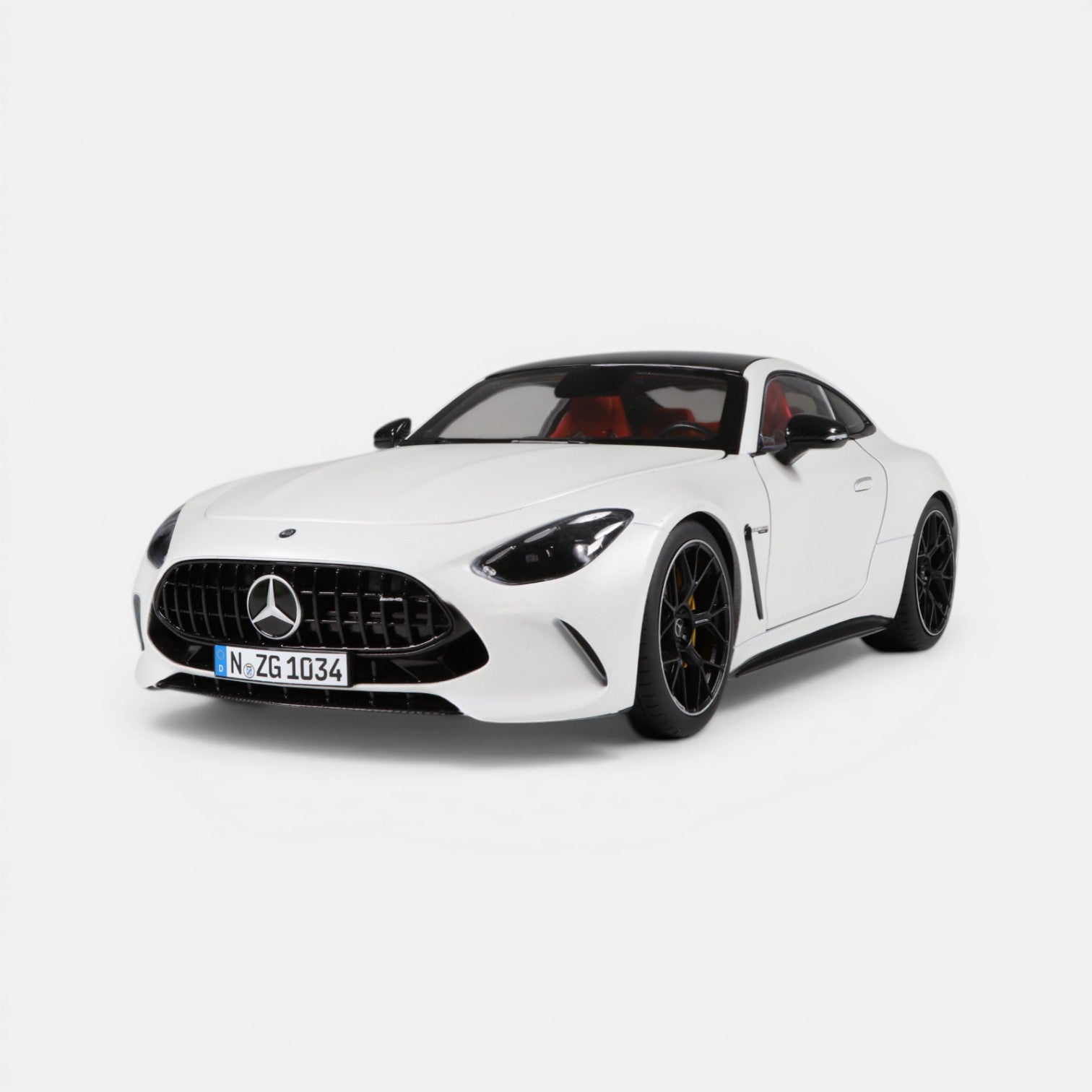 nzg-mercedes-amg-gt-63-automodell-1-18-opalithwei image 2
