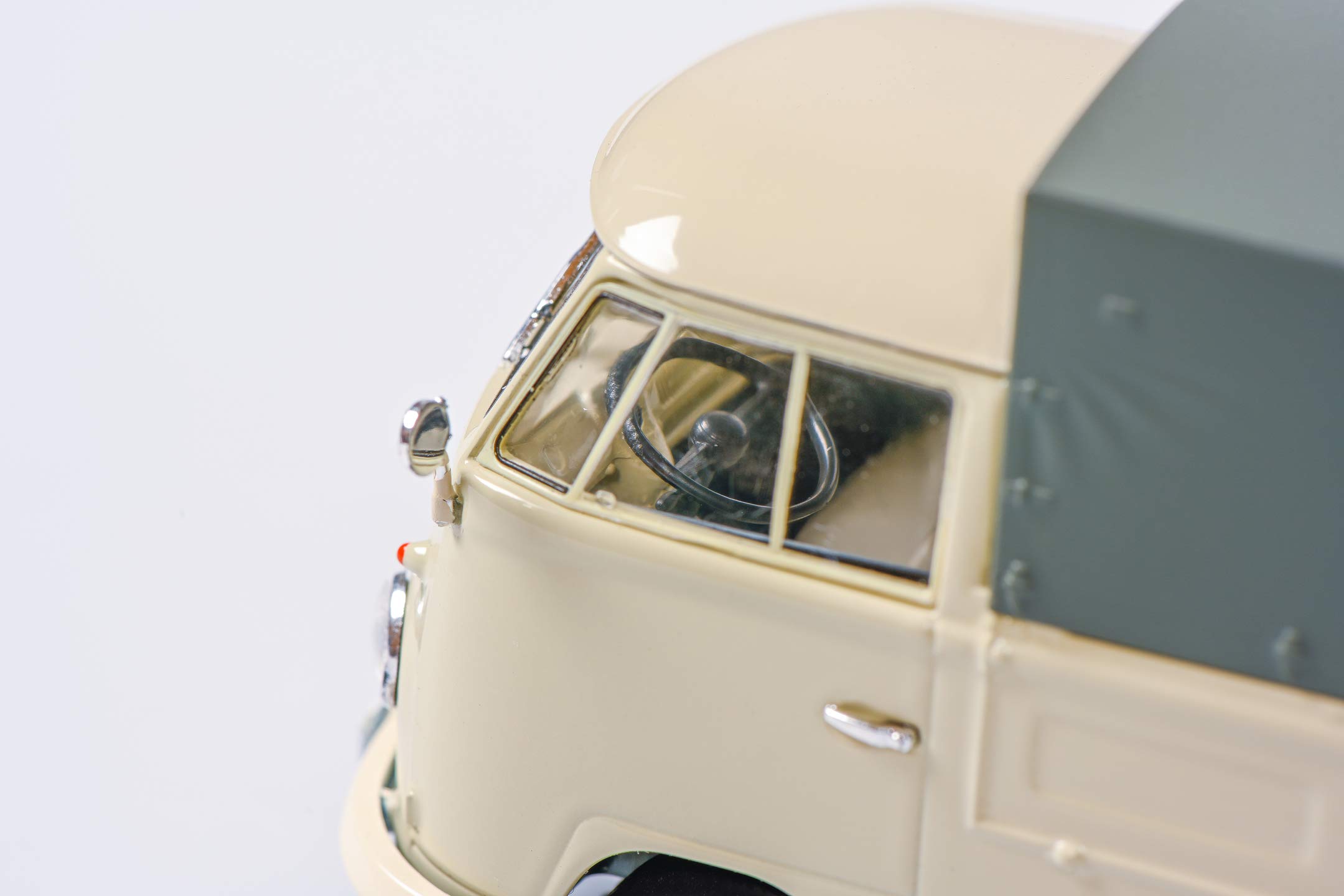 schuco-vw-t1-pritsche-plane-modellauto-1-32-beige image 3