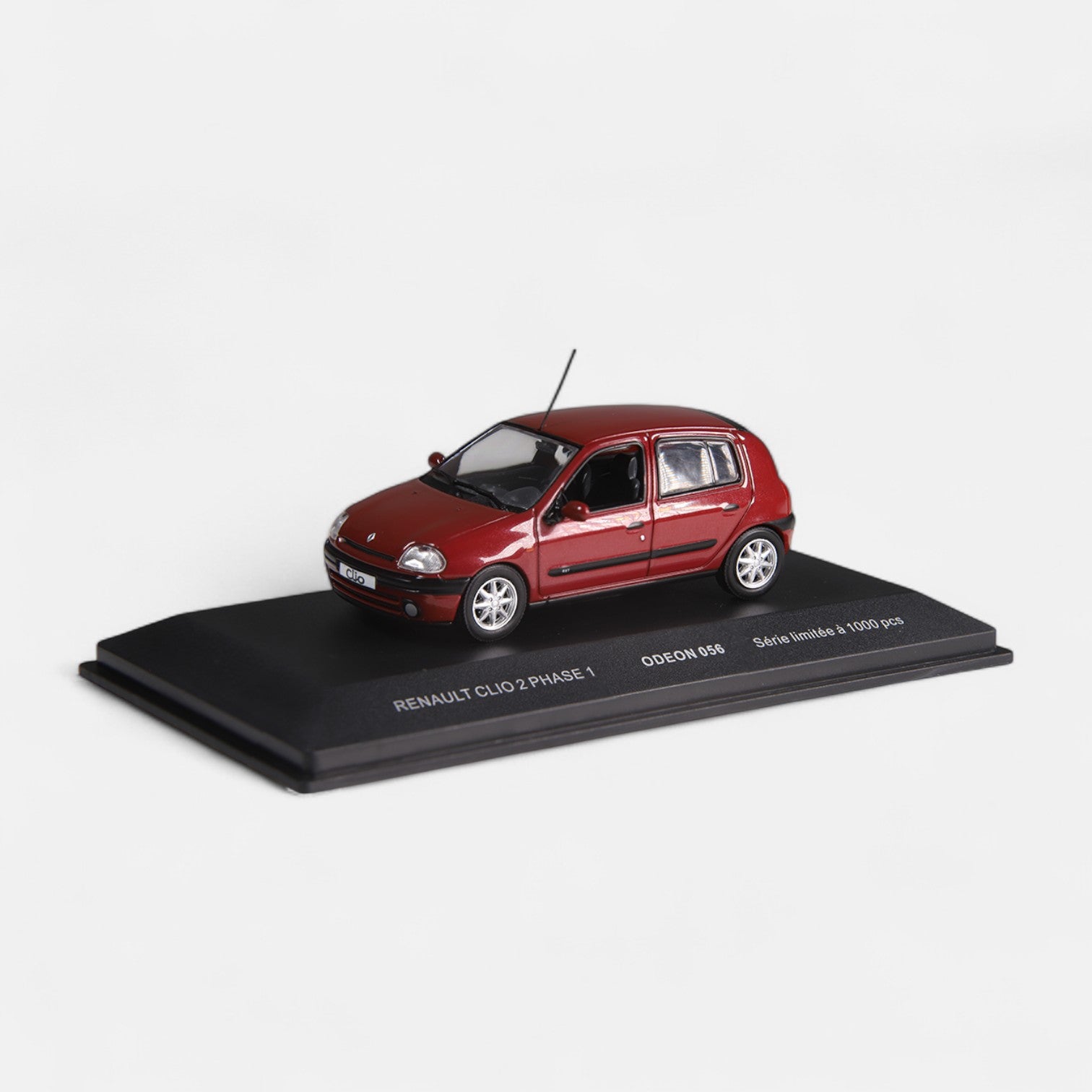 nzg-renault-clio-ii-phase-1-modellauto-rot-metallic-limitiert image 2