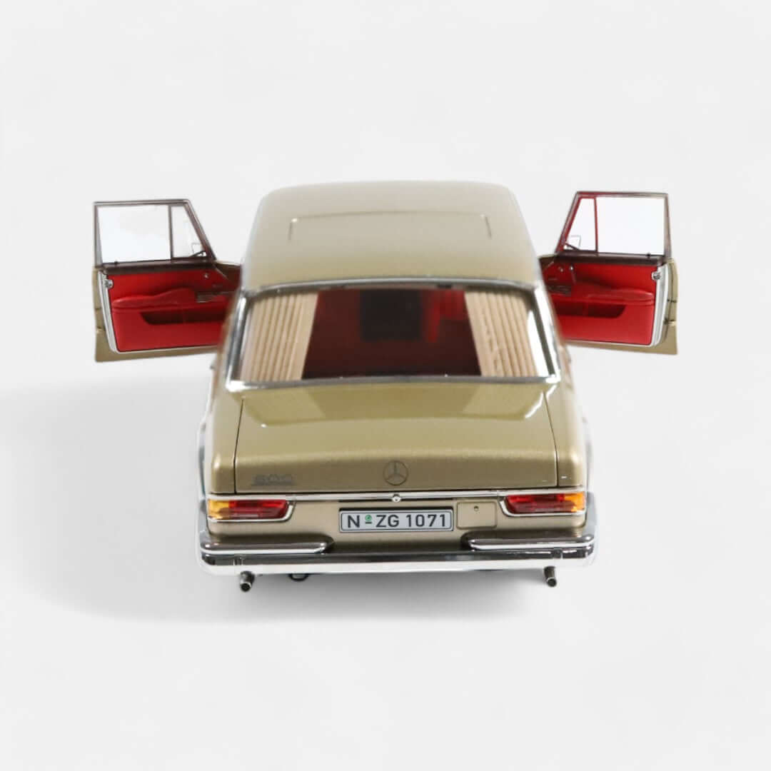 mercedes-benz-600-pullman-modellauto-1-18-champagner-koffer image 5