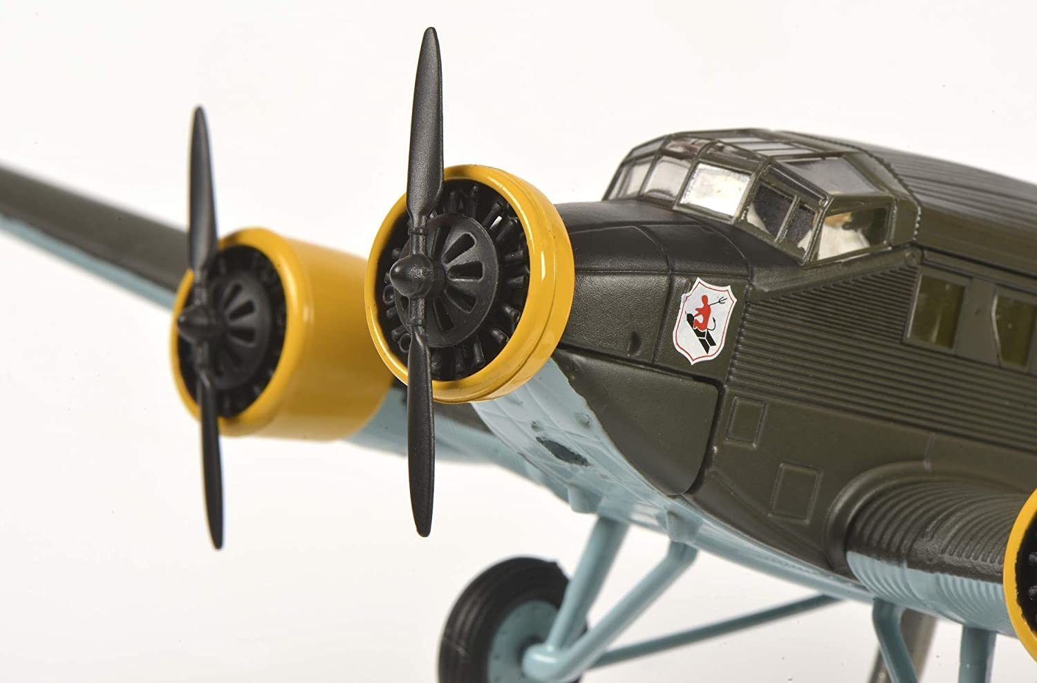 schuco-edition-junkers-ju-52-3m-modellflugzeug-1-72-oliv image 3
