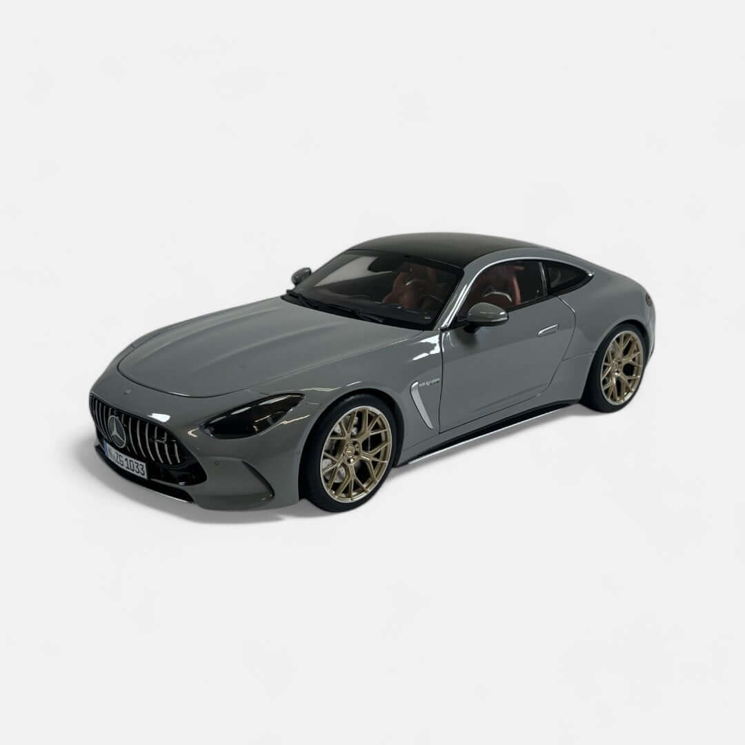 nzg-mercedes-amg-gt-63-auto-1-12-alpingrey image 2
