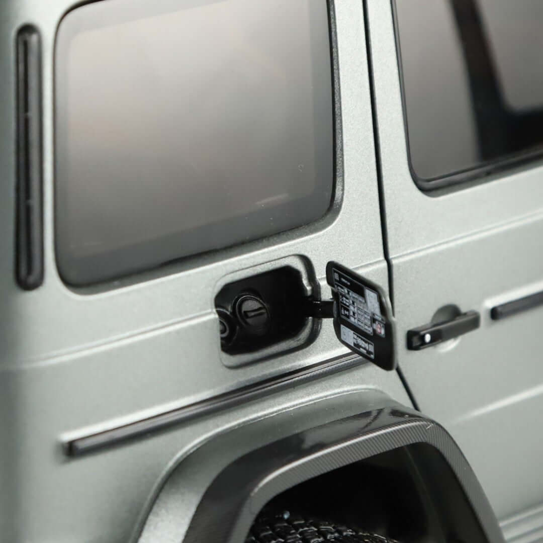 nzg-mercedes-amg-g-63-4x4-w463-modellauto-1-12-gel-ndewagen image 6