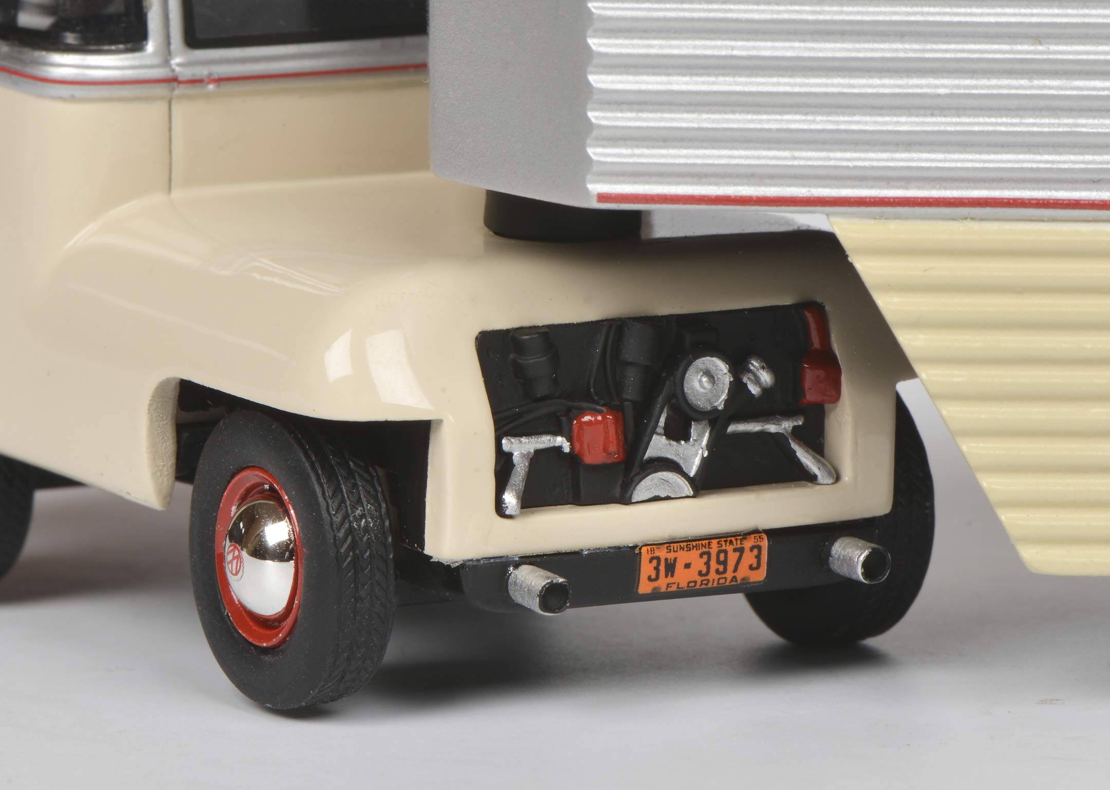 schuco-edition-pro-r43-vw-t1-continental-motors-modellauto-1-43-silber-beige image 3