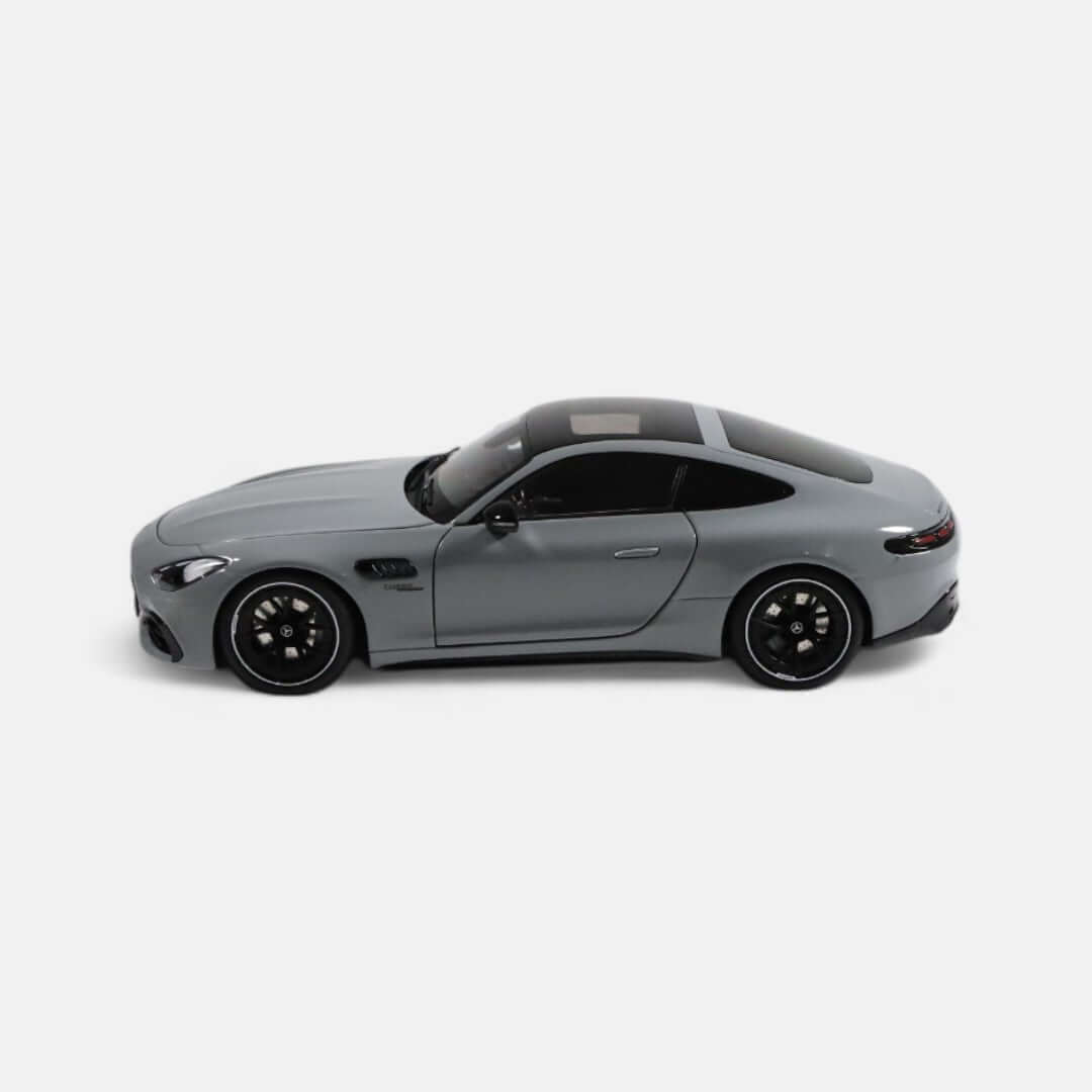 nzg-mercedes-amg-gt-43-modellauto-1-18-alpingrey image 3