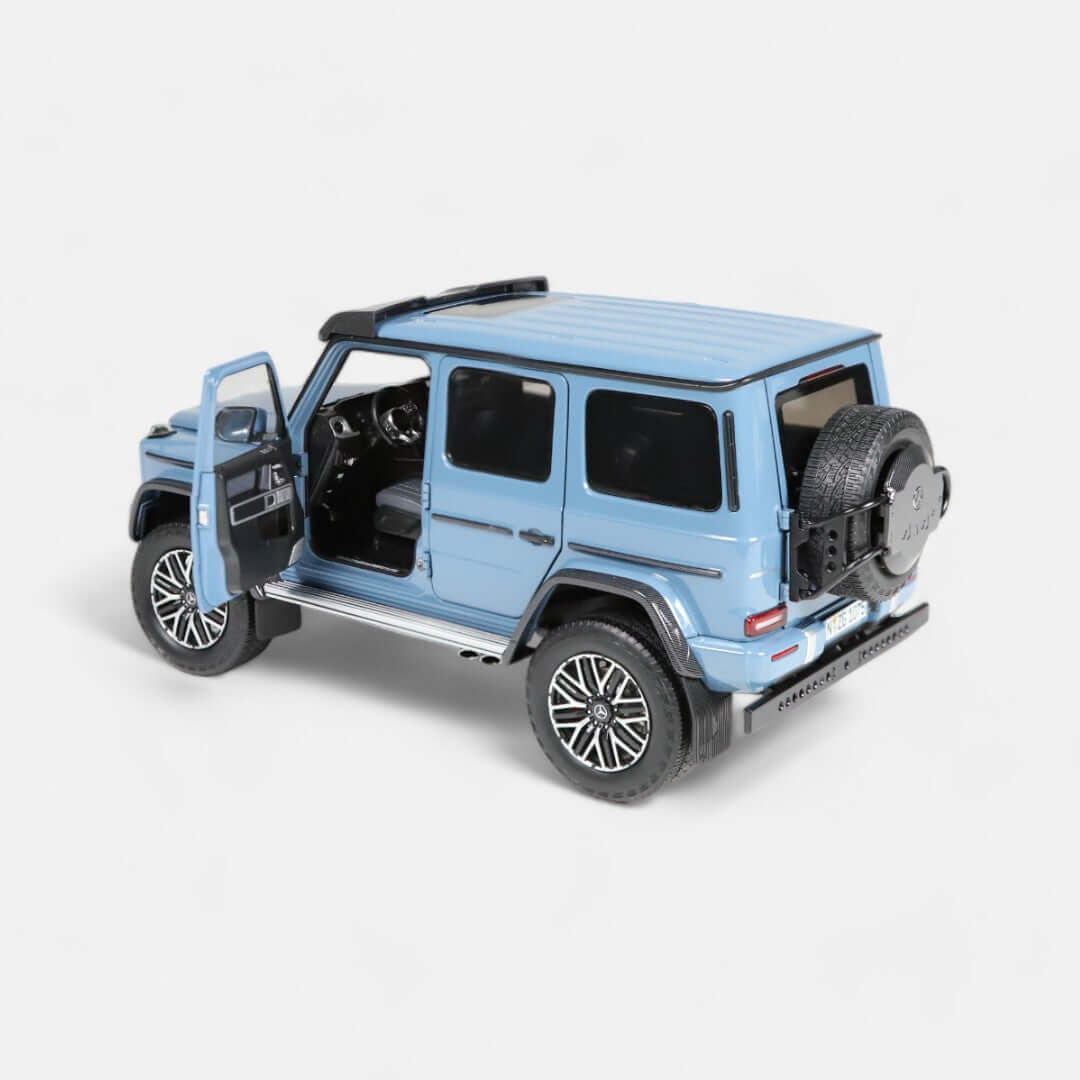 nzg-mercedes-amg-g-63-4x4-modellauto-1-18-platin-magno image 8