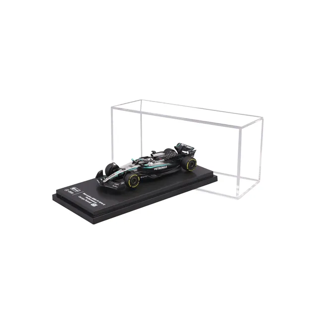 bburago-formula-1-mercedes-amg-w16-63-russell-modellauto-1-64-mit-vitrine image 1