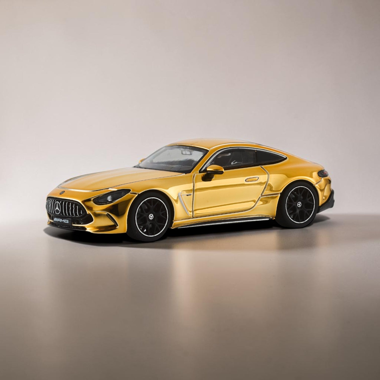 nzg-mercedes-amg-gt-63-special-edition-auto-1-64-silber-chrome image 6