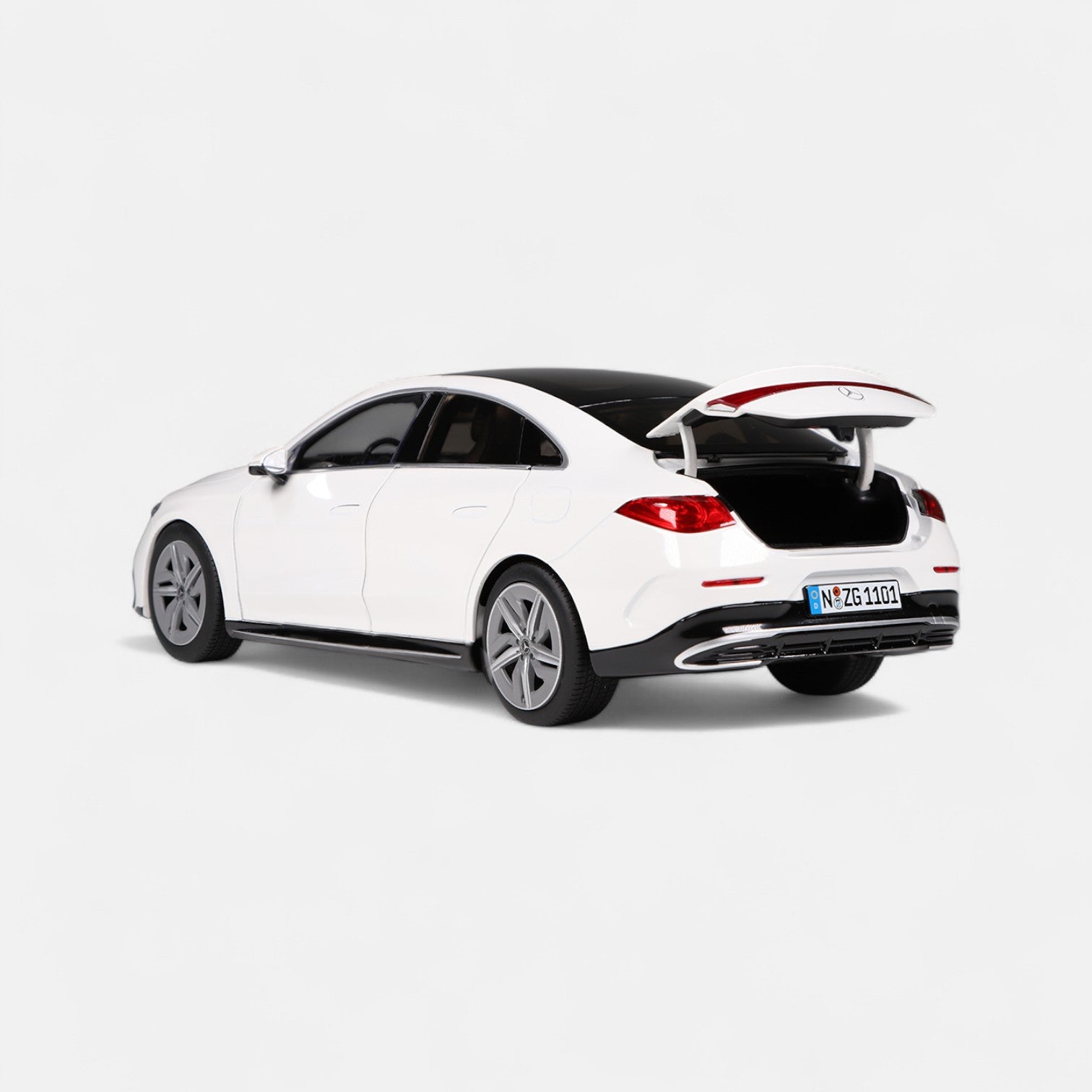 nzg-mercedes-benz-cla-coup-modellauto-polarwei-hybrid image 5