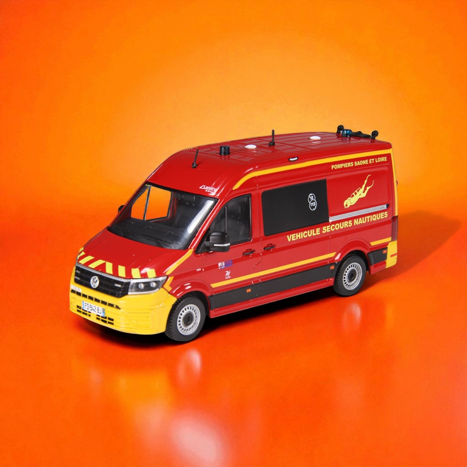 nzg-vw-crafter-l2h2-modell-1-43-feuerwehr-rot-sdis-71 image 7