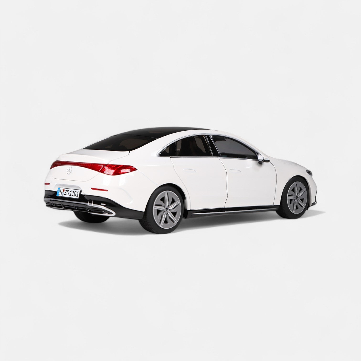 nzg-mercedes-benz-cla-coup-modellauto-polarwei-hybrid image 2