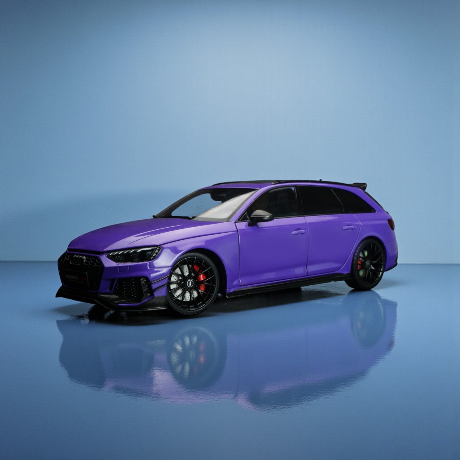 nzg-cars-audi-rs4-darwin-modellauto-1-18-gr-n-metallic image 7
