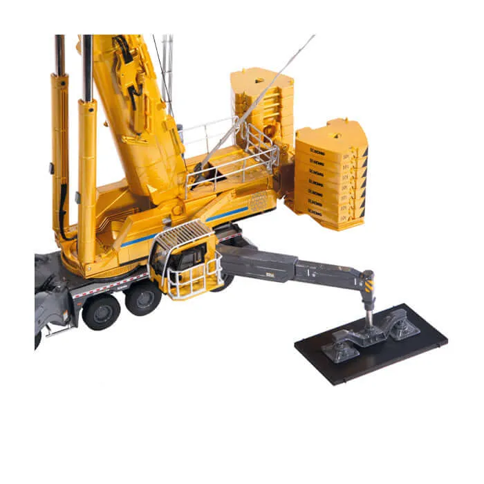 nzg-xcmg-xca1200-mobilkran-modell-1-50-gold-limitiert image 1