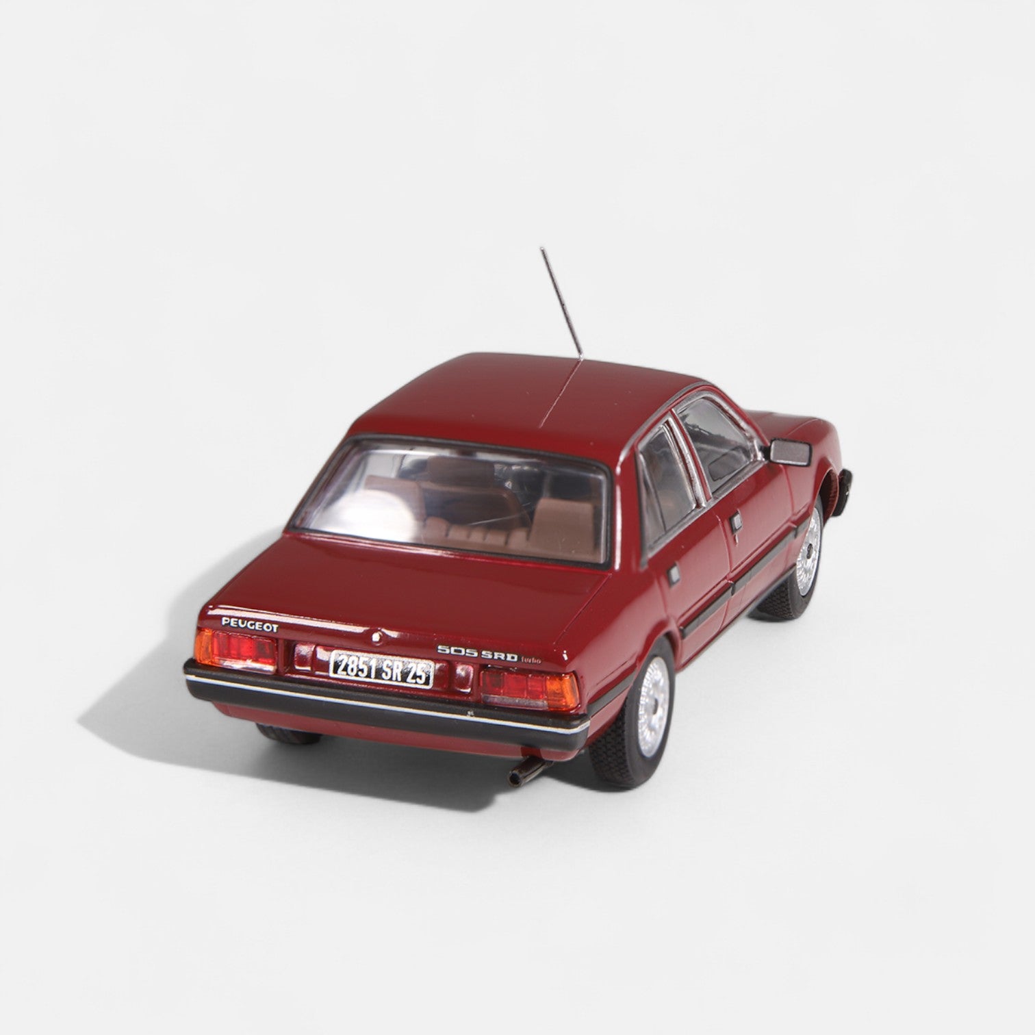 nzg-cars-peugeot-505-srd-turbo-modellauto-1-43-bordeaux image 5
