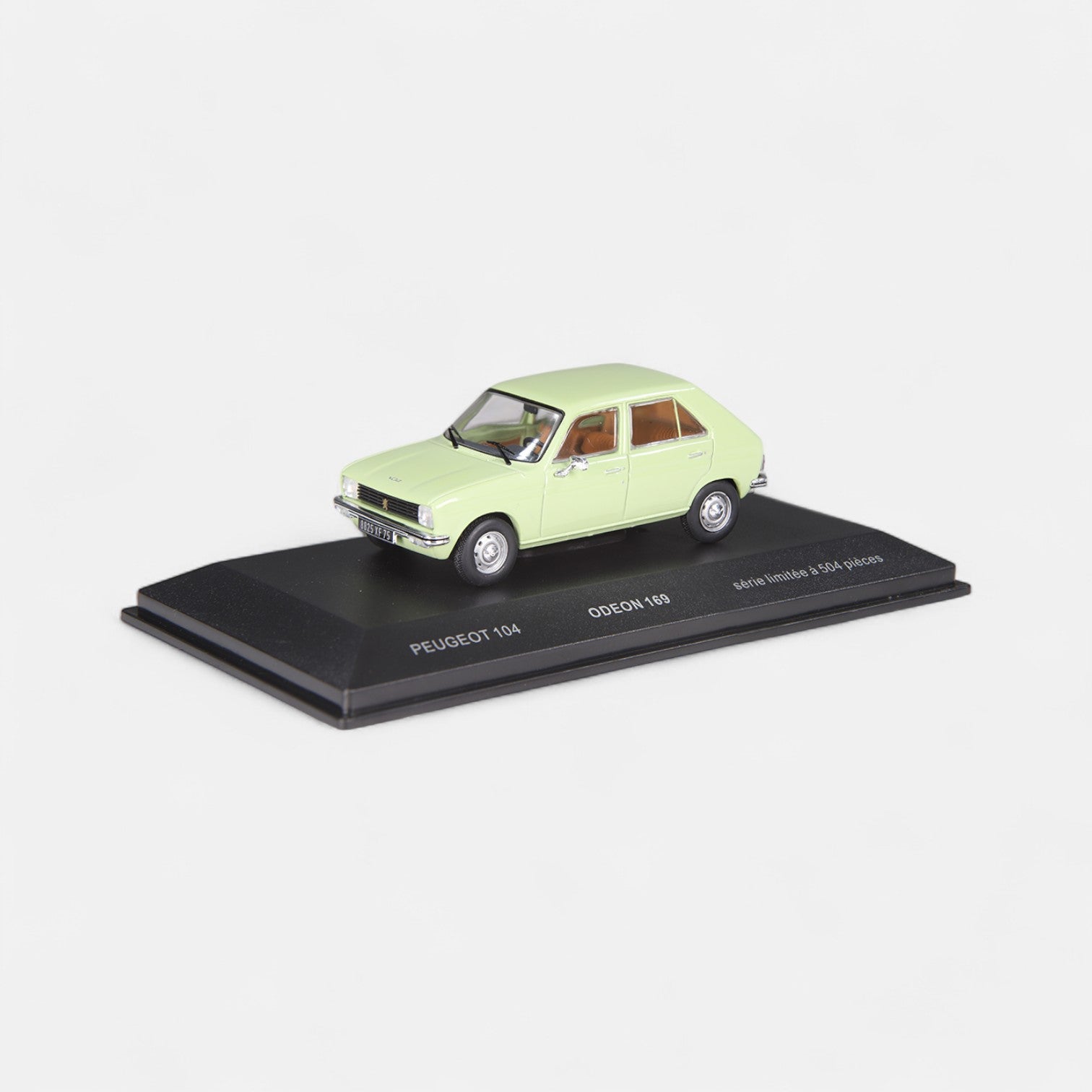 nzg-peugeot-104-1972-modellauto-1-43-pistaziengr-n-lim image 2