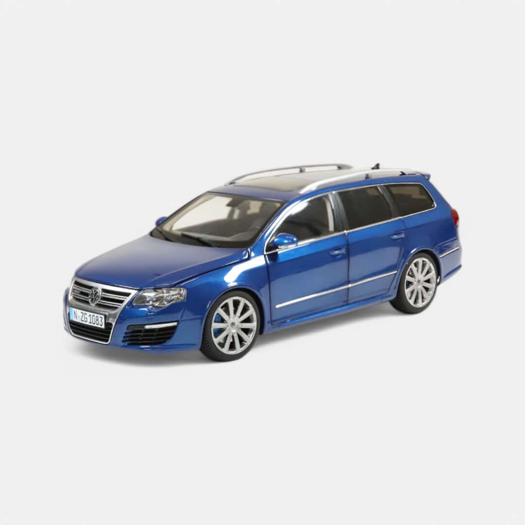nzg-cars-volkswagen-passat-r36-modellauto-1-18-biscaya-blau image 2