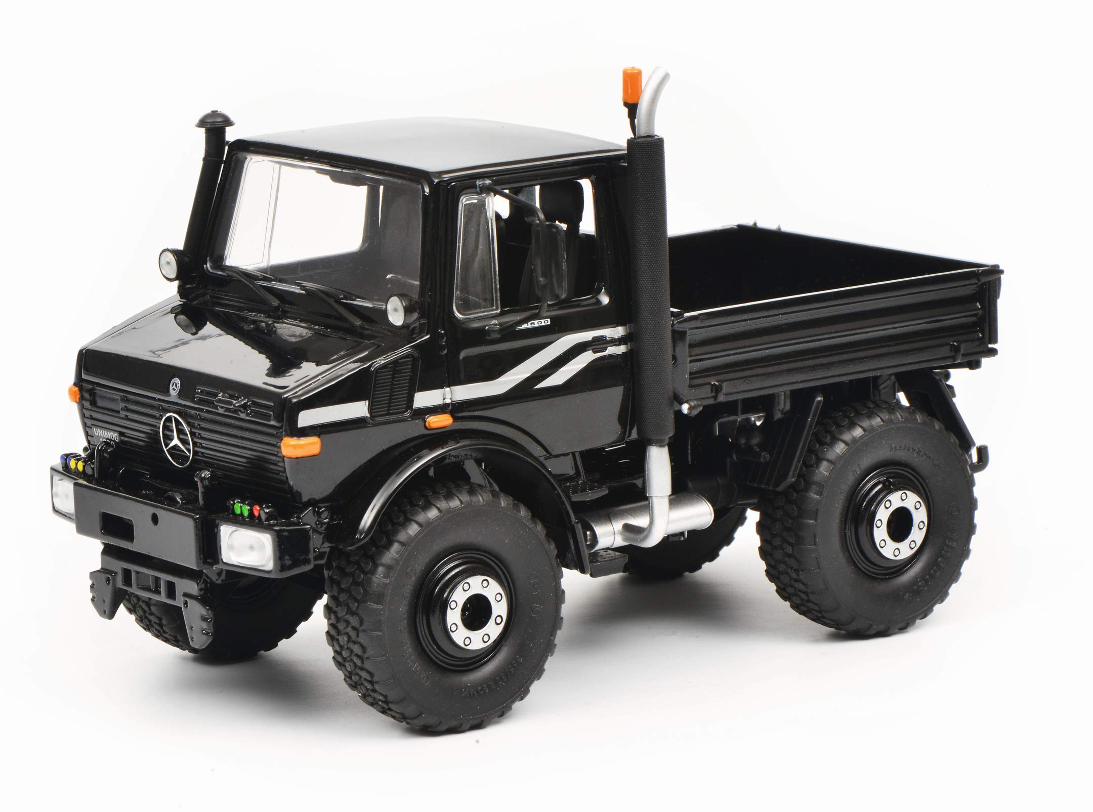 schuco-edition-mercedes-unimog-u1600-modellauto-1-32-schwarz-metall image 1