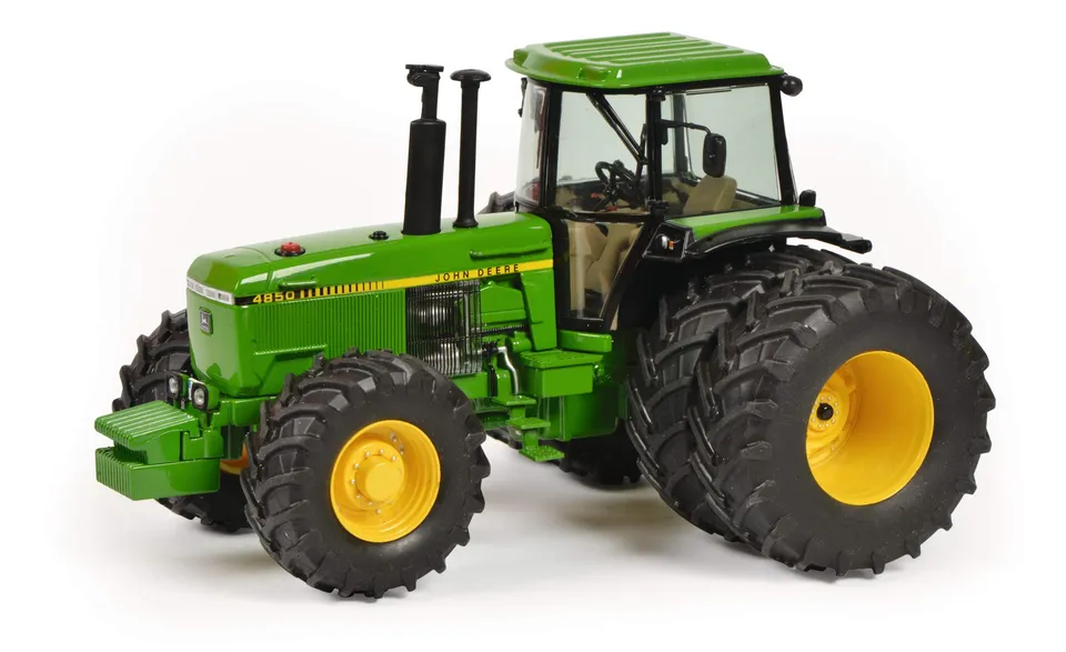 schuco-john-deere-4850-traktor-1-32-gr-n-doppelbereifung image 1