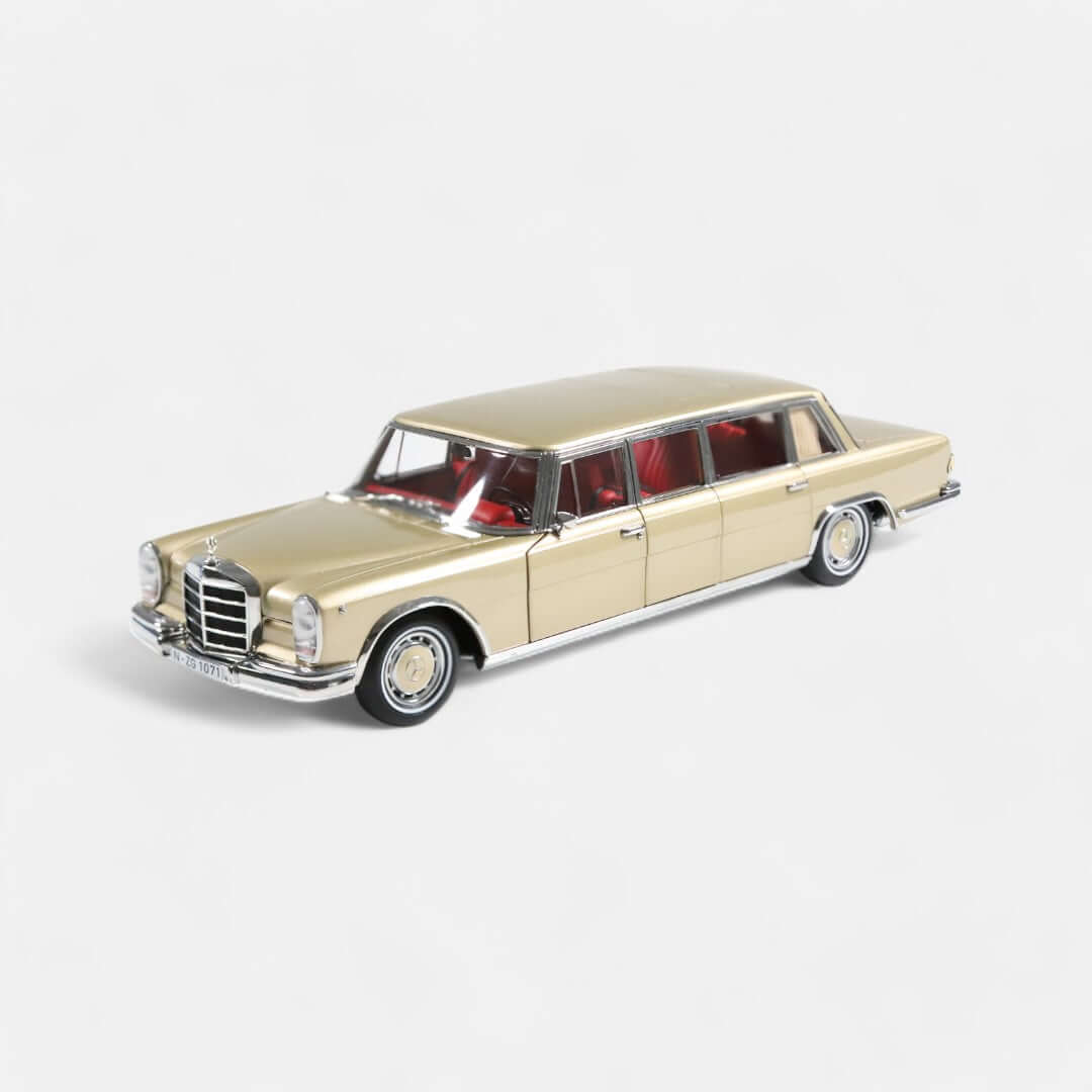 mercedes-benz-600-pullman-modellauto-1-18-champagner-koffer image 2