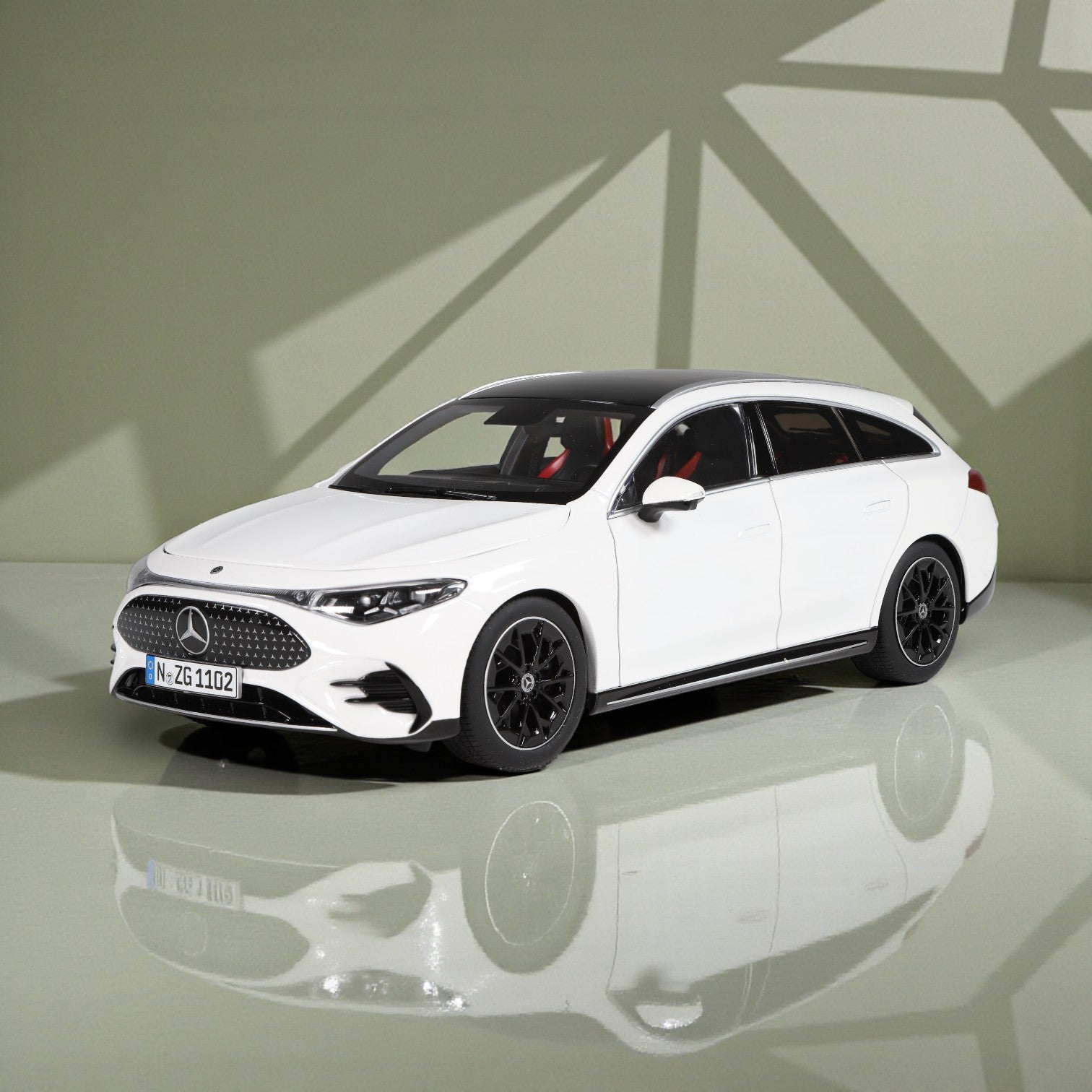 nzg-mercedes-cla-shooting-brake-modellauto-1-18-eq-kombi image 1