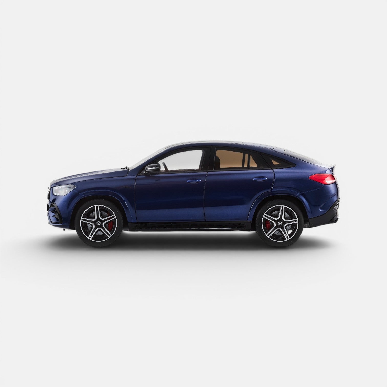 nzg-mercedes-amg-gle-53e-coup-suv-modellauto-1-18-gr-n image 8