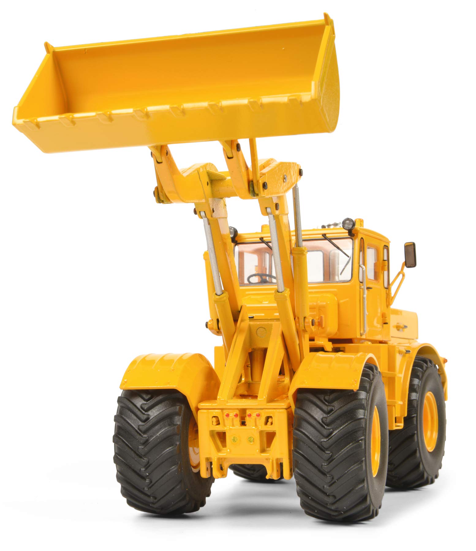 schuco-kirovets-k-700-m-modelltraktor-1-32-gelb-schaufel image 4