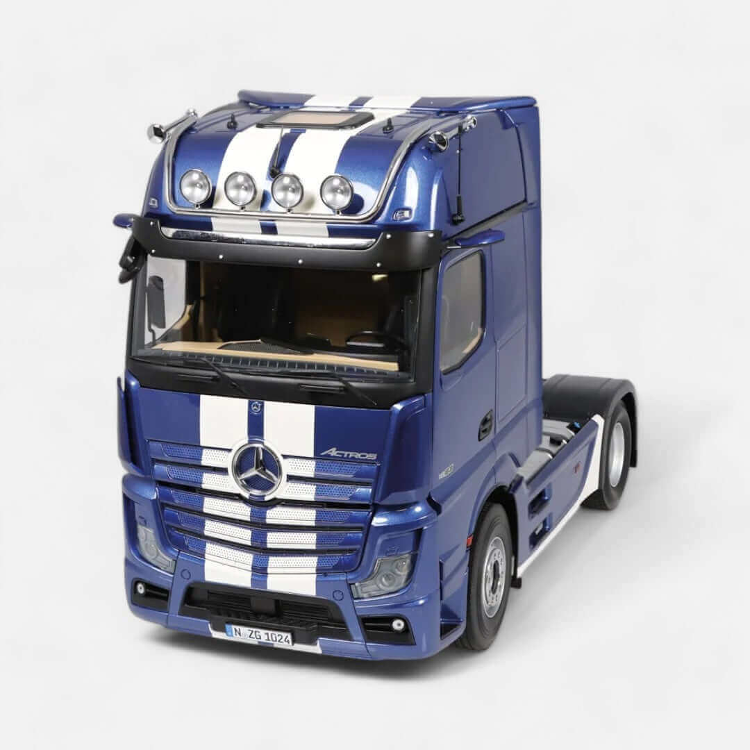 nzg-mercedes-actros-gigaspace-4x2-truck-1-18-blau image 2