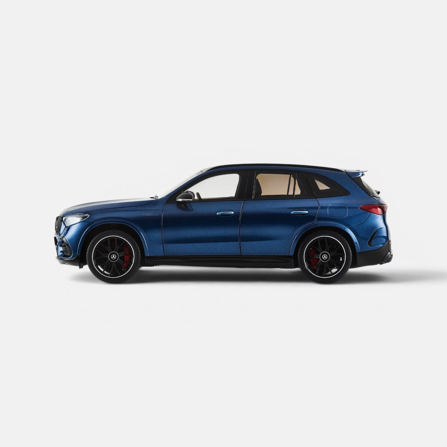 nzg-mercedes-amg-glc-63-suv-modellauto-1-18-spectral-blue image 2