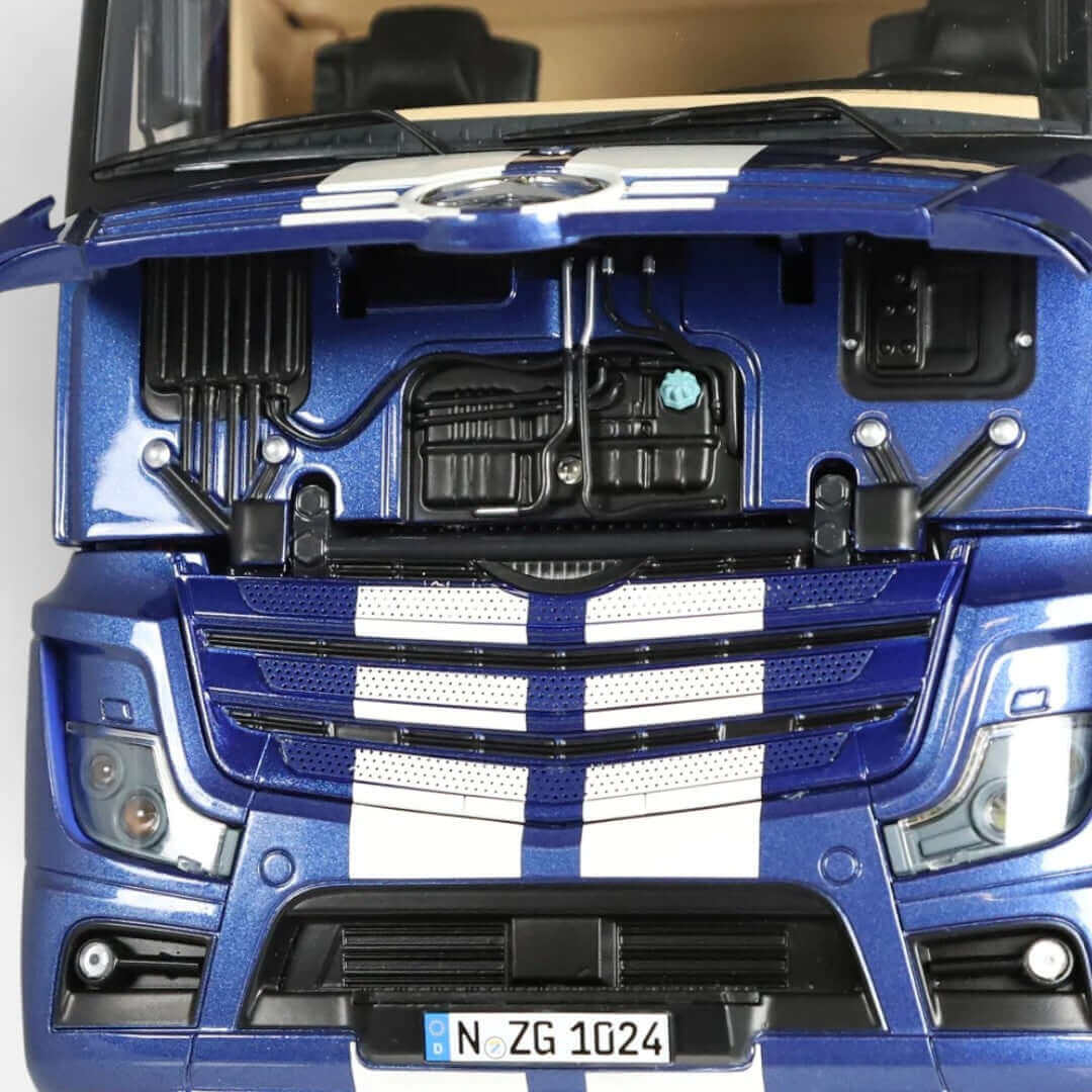 nzg-mercedes-actros-gigaspace-4x2-truck-1-18-blau image 6