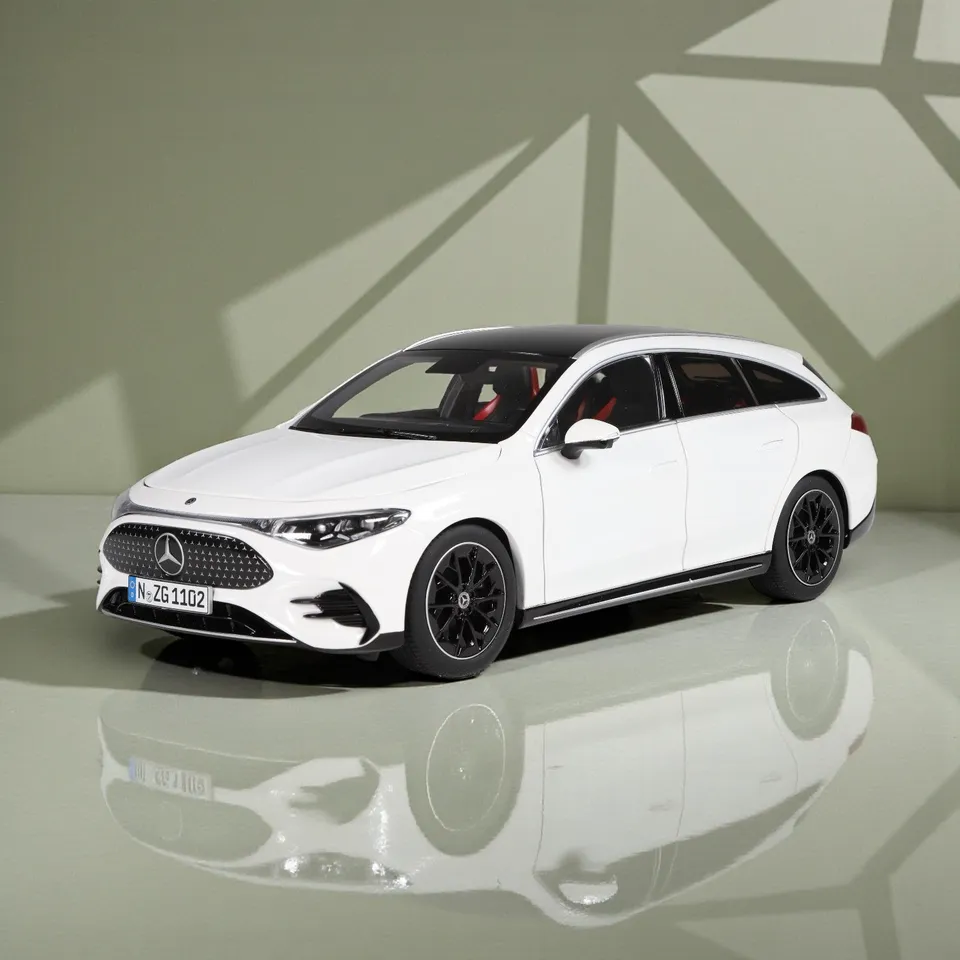 nzg-mercedes-cla-shooting-brake-modellauto-1-18-eq-kombi image 1