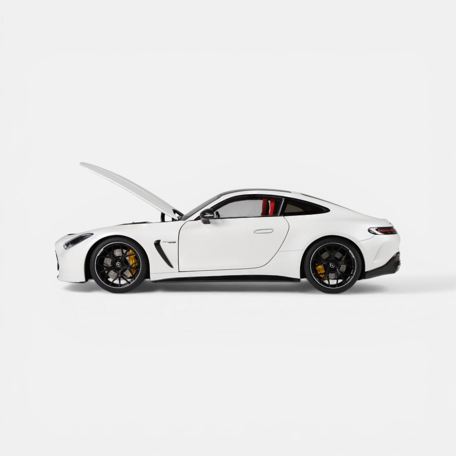 nzg-mercedes-amg-gt-63-automodell-1-18-opalithwei image 7