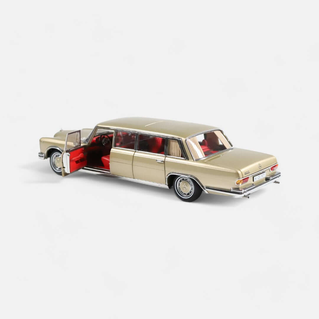 mercedes-benz-600-pullman-modellauto-1-18-champagner-koffer image 4