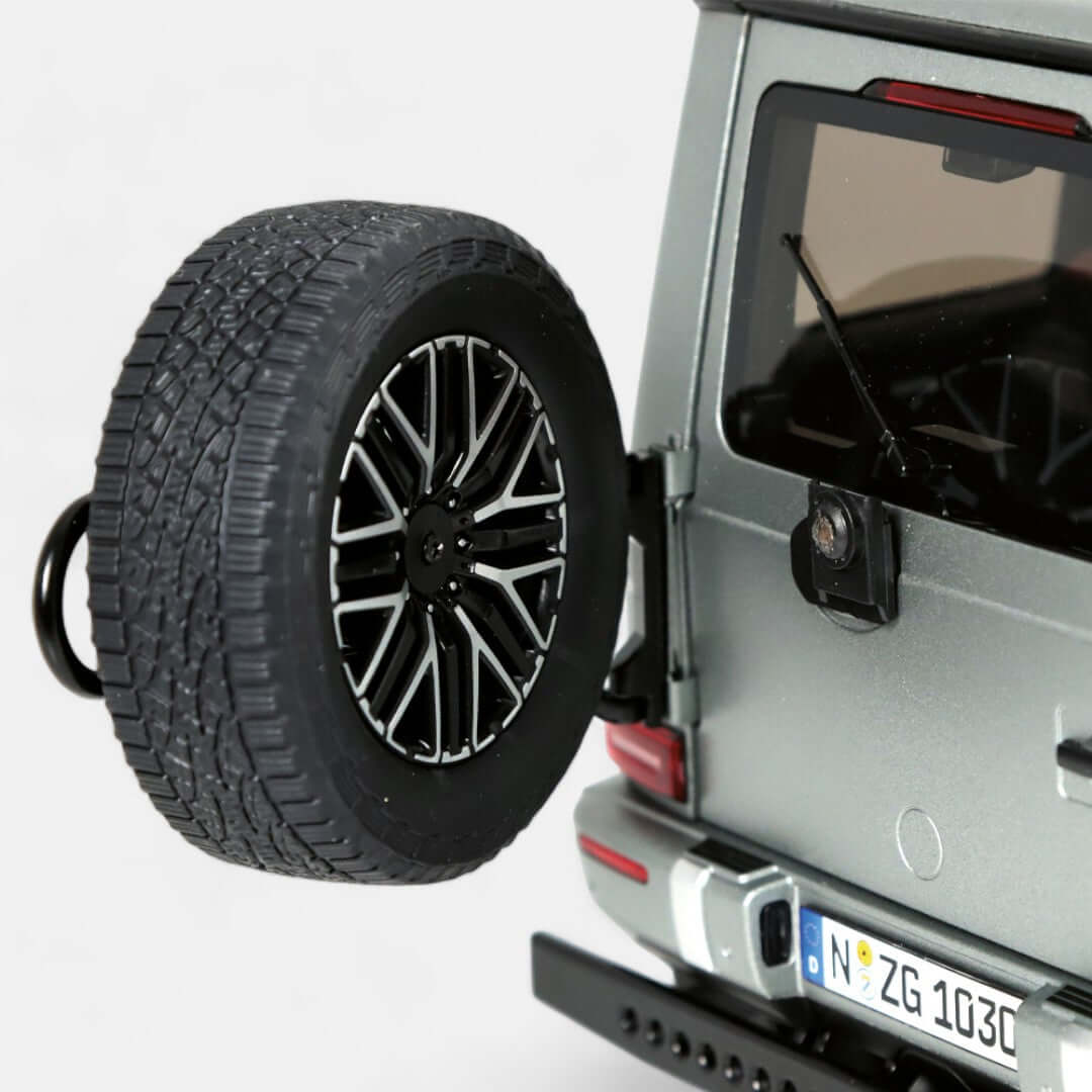 nzg-mercedes-amg-g-63-4x4-w463-modellauto-1-12-gel-ndewagen image 8