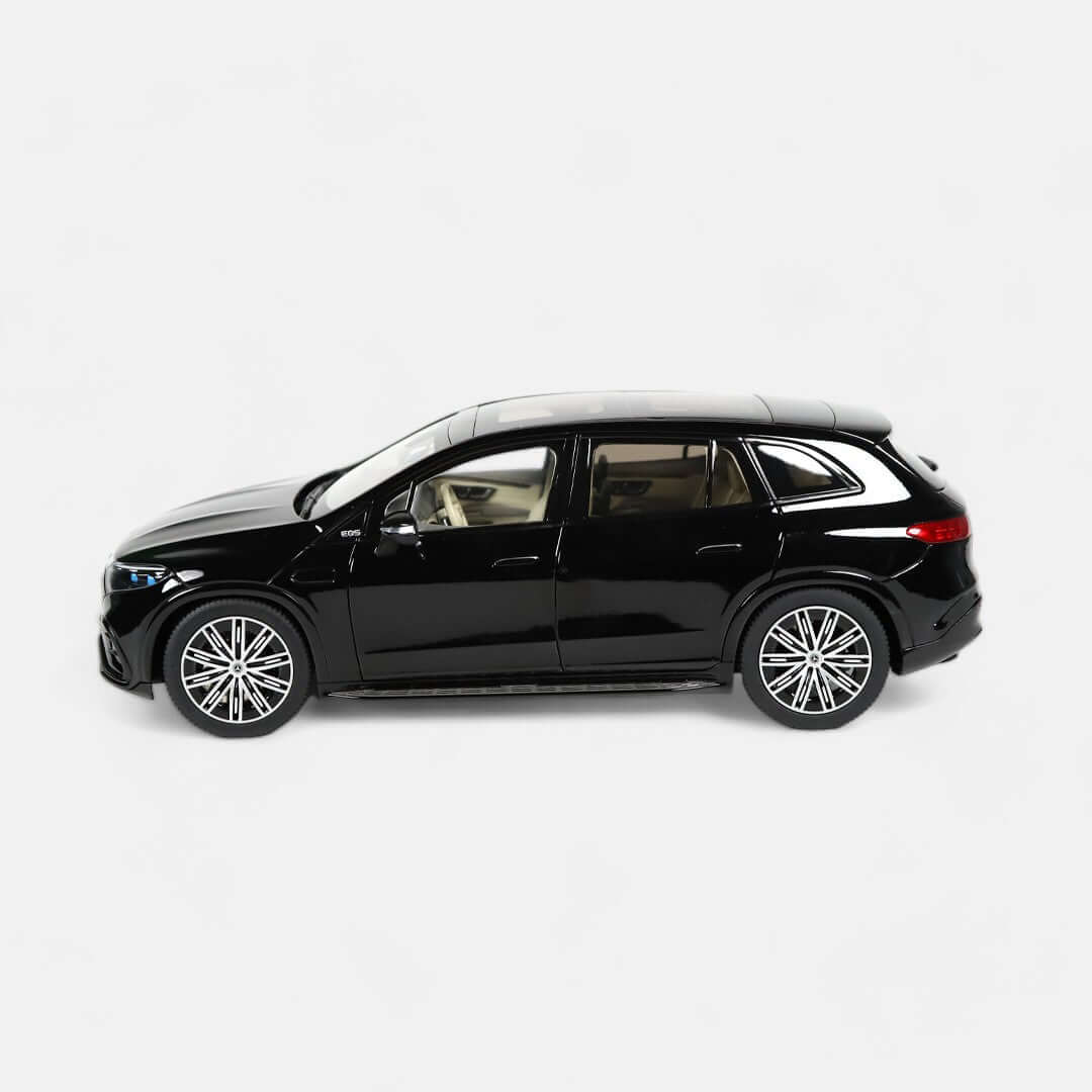 nzg-mercedes-eqs-suv-amg-line-modellauto-1-18-smaragdgr-n image 8