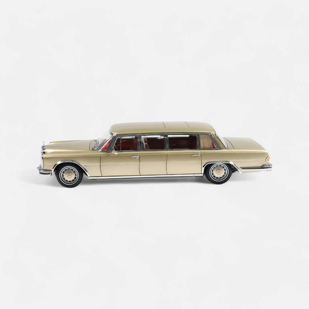 mercedes-benz-600-pullman-modellauto-1-18-champagner-koffer image 3