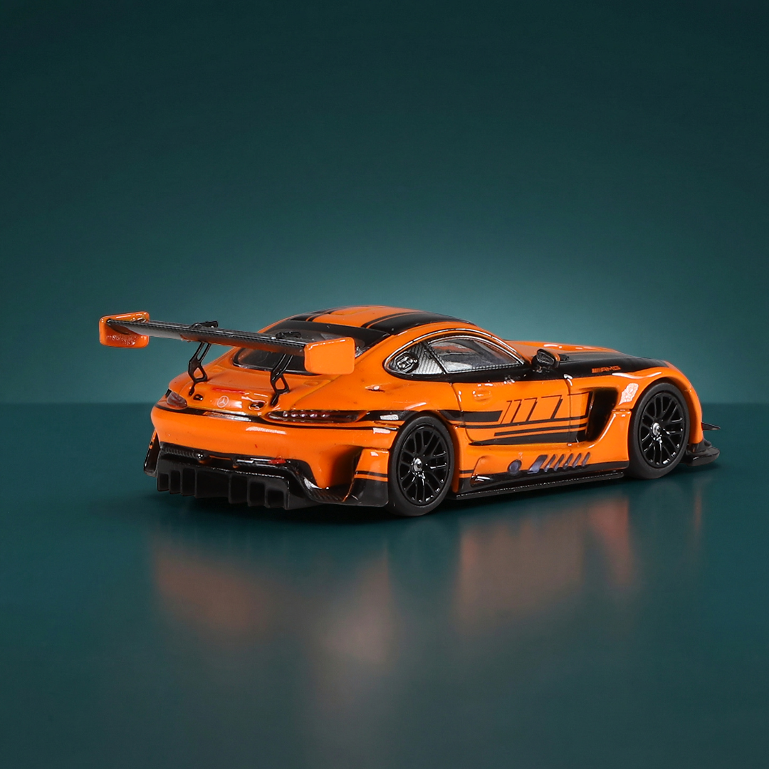 nzg-mercedes-amg-gt3-mann-filter-mamba-modellauto-1-64 image 8