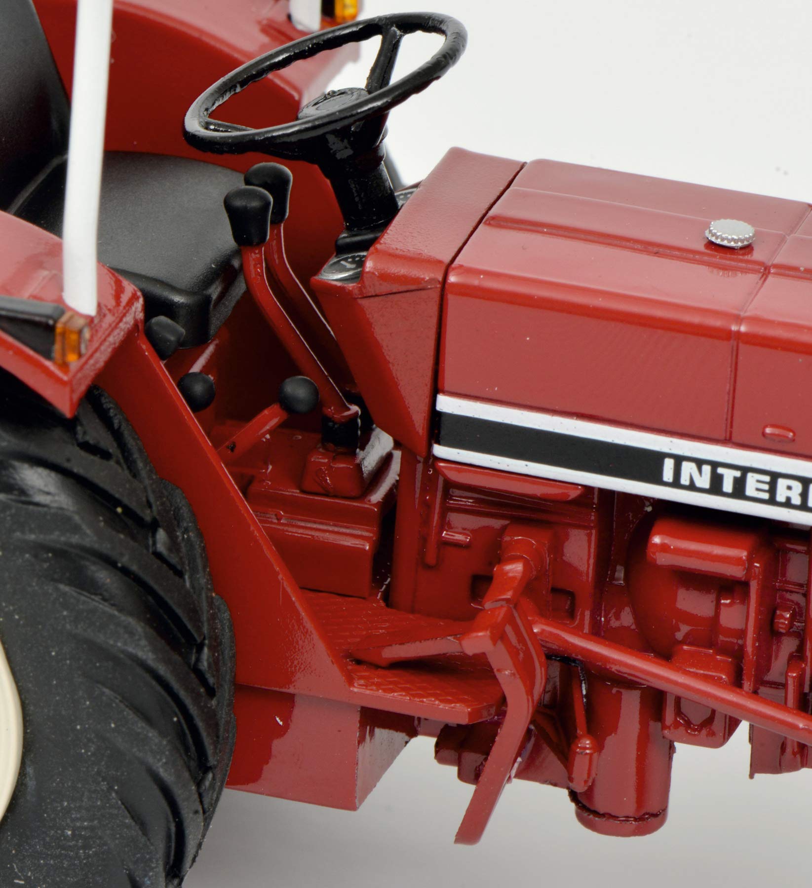 schuco-edition-international-433-traktor-modell-1-32-rot image 8