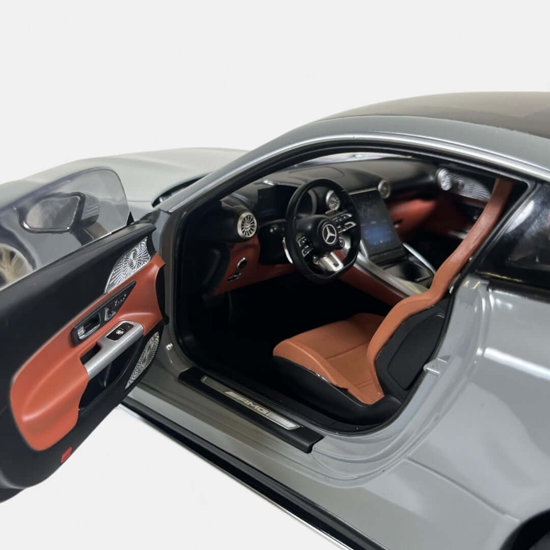 nzg-mercedes-amg-gt-63-auto-1-12-alpingrey image 6