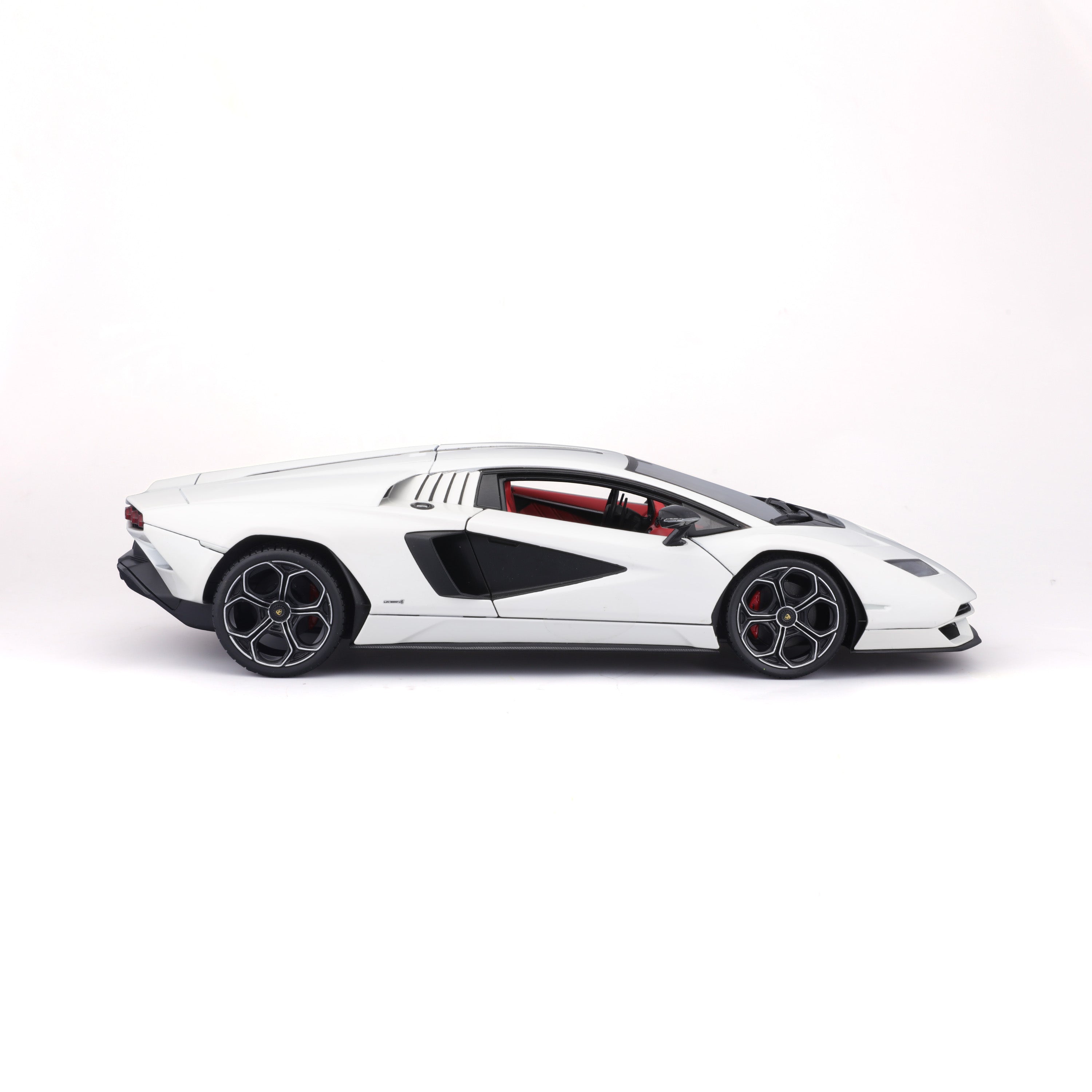 bburago-street-cars-lamborghini-countach-lpi-800-4-modellauto-1-18-wei image 8