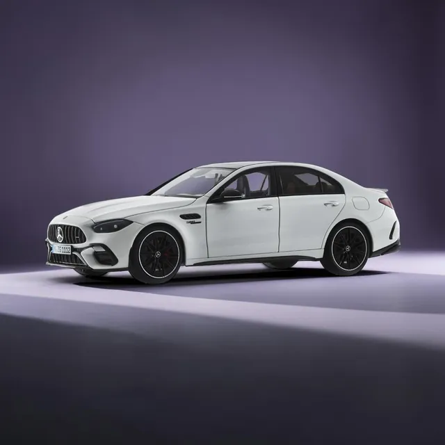 nzg-cars-mercedes-amg-c-63-s-modellauto-1-18-wei image 1