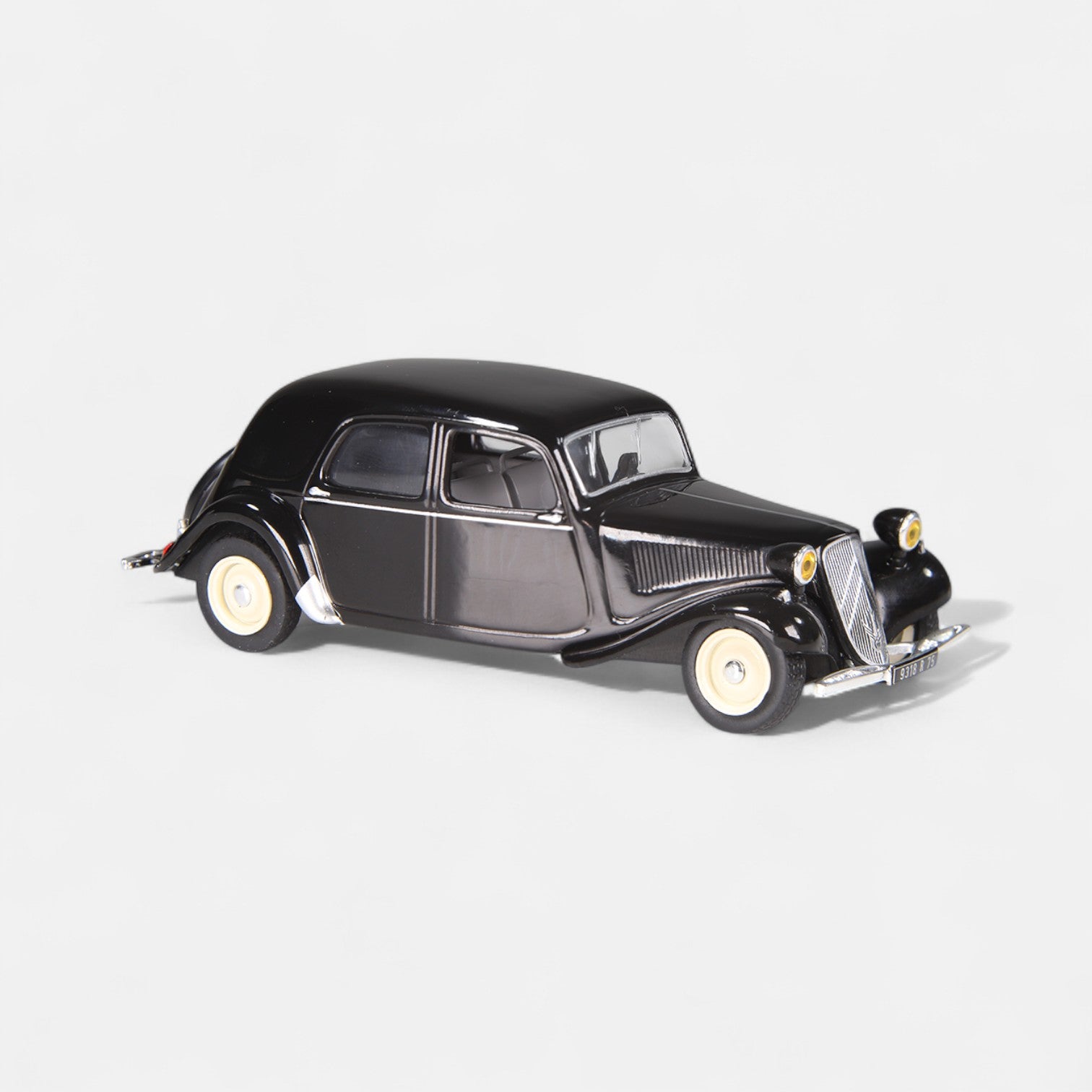 citro-n-traction-11cv-modellauto-1-43-schwarz-tdf-1955 image 4