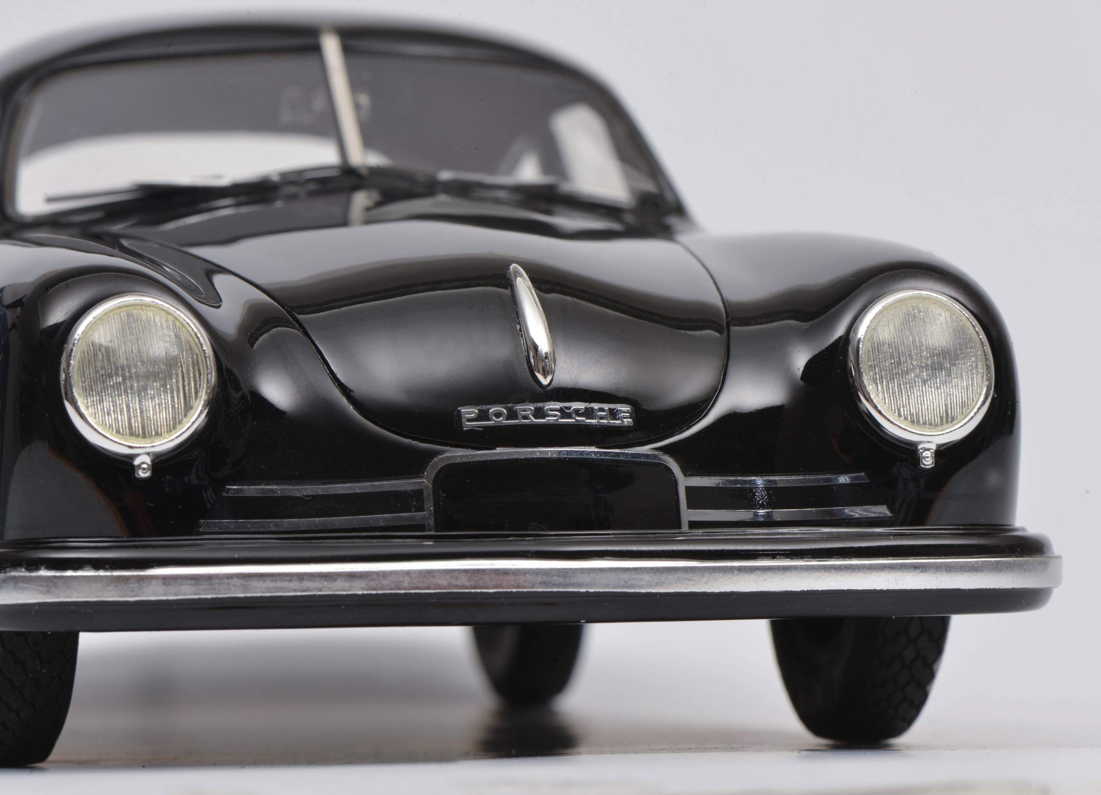 schuco-pro-r18-porsche-356-gm-nd-coup-1-18-schwarz-resin image 6