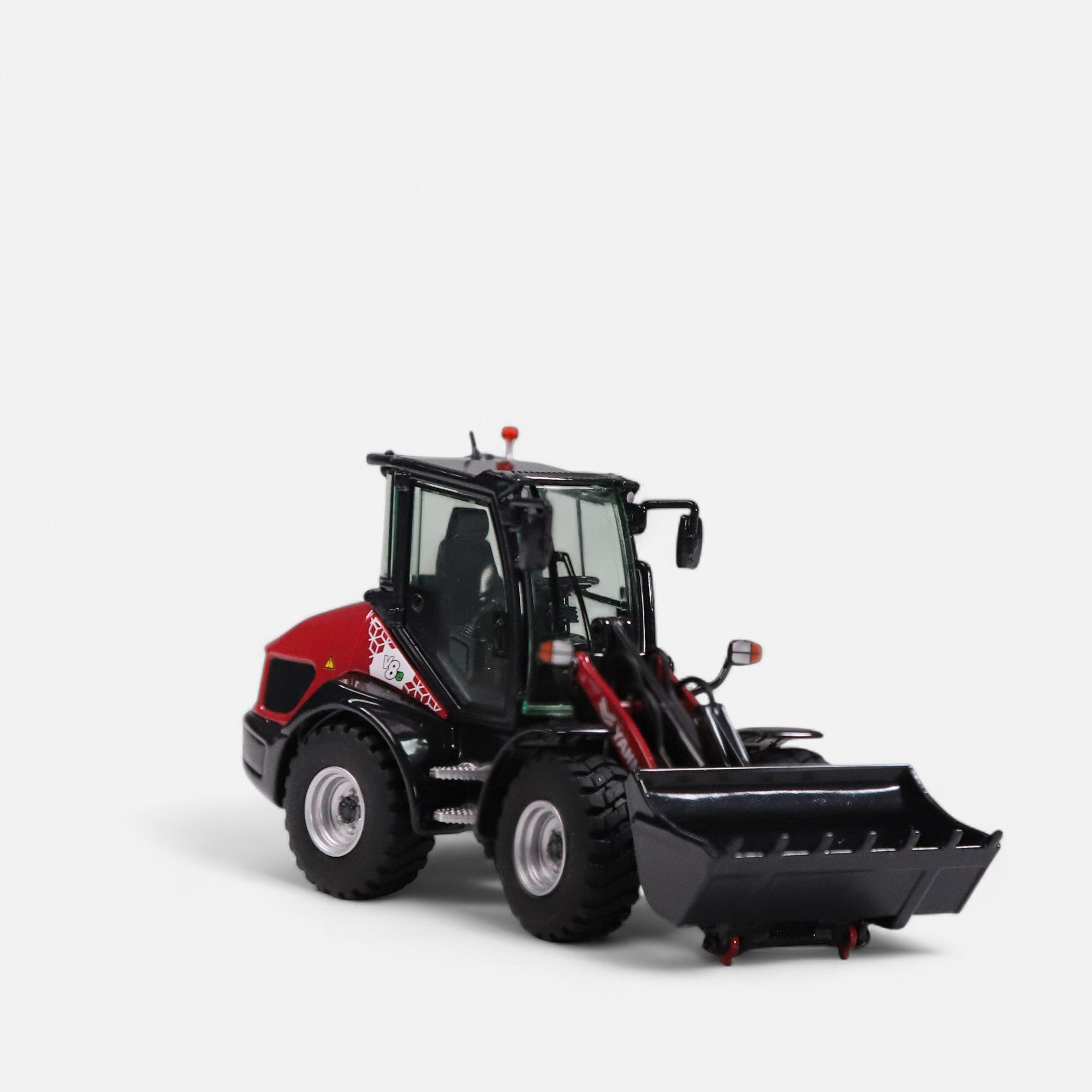 nzg-yanmar-v8e-kompaktradlader-modell-1-50-elektro image 3