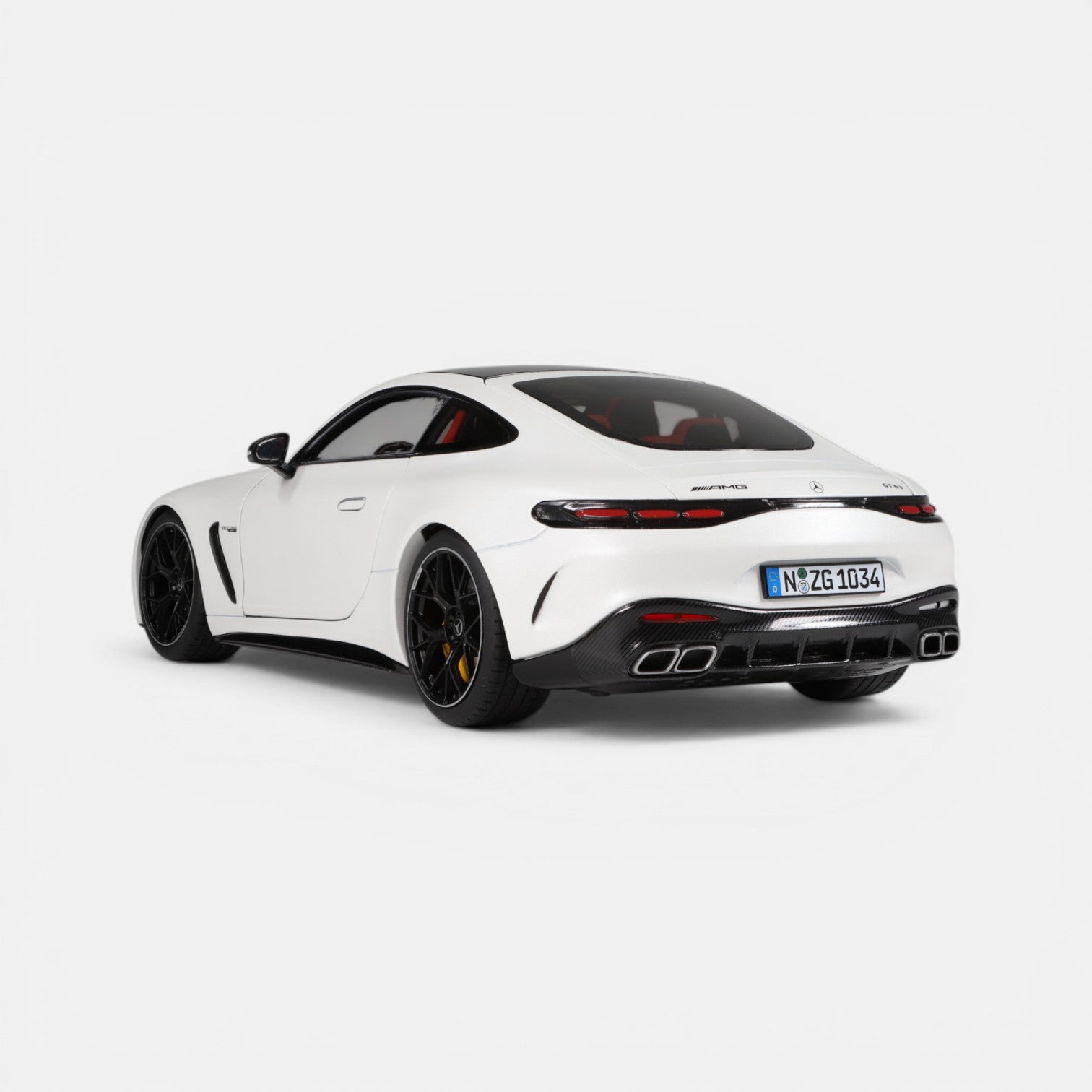 nzg-mercedes-amg-gt-63-automodell-1-18-opalithwei image 4