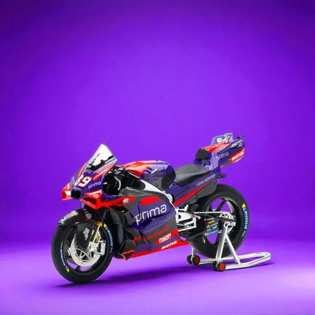 nzg-motorbikes-ducati-gp24-modellmotorrad-1-12-pramac-martin image 1