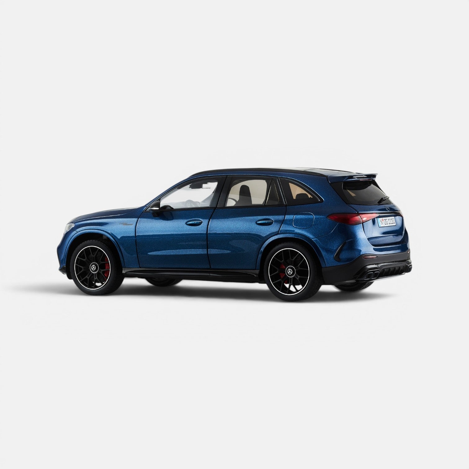 nzg-mercedes-amg-glc-63-suv-modellauto-1-18-spectral-blue image 3